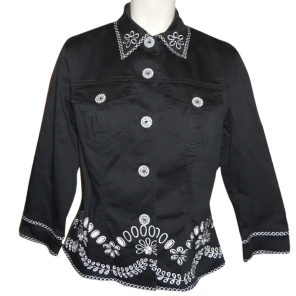 VERY VERA Cotton Embroidered Shacket